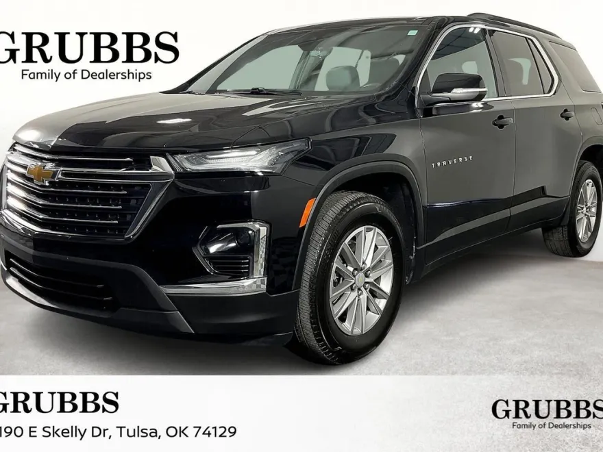2022 Chevrolet Traverse Leather photo 1