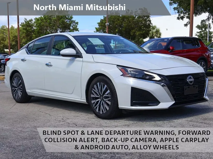 2023 Nissan Altima 2.5 SV photo 1