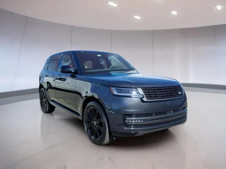 2024 Land Rover Range Rover SE photo 1