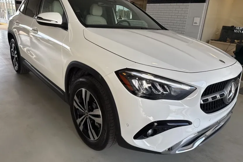2025 Mercedes Benz GLA 250 photo 1