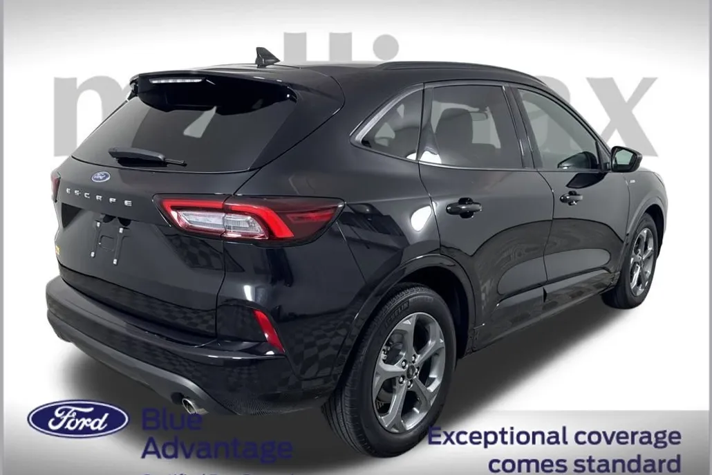 2023 Ford Escape ST-Line photo 1