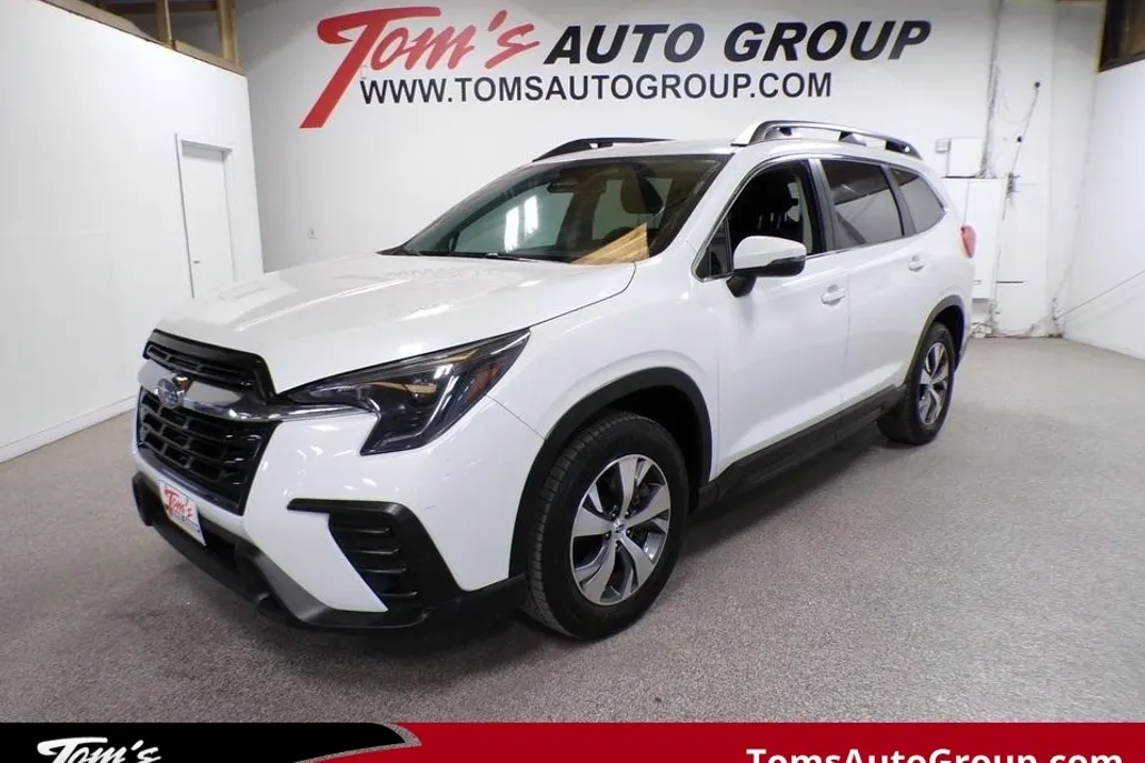 2023 Subaru Ascent Premium photo 1