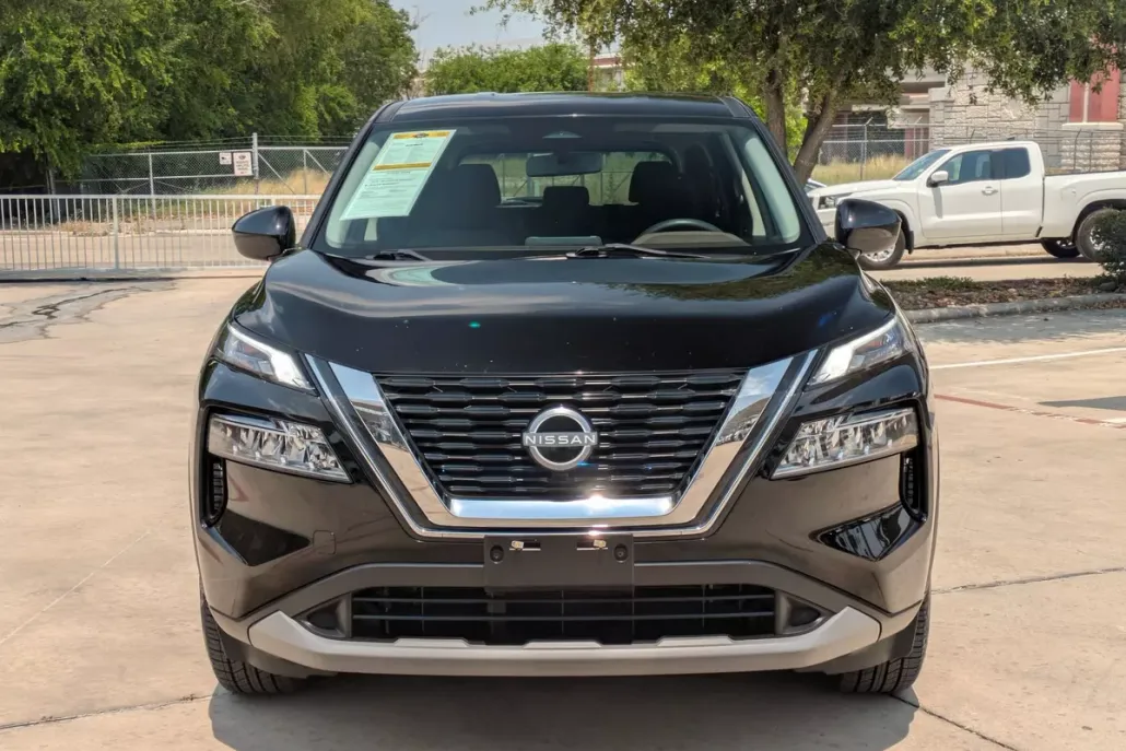 2023 Nissan Rogue SV photo 1