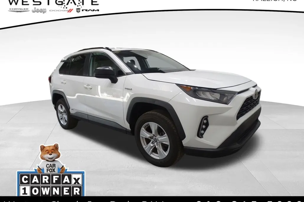 2021 Toyota RAV4 Hybrid LE photo 1