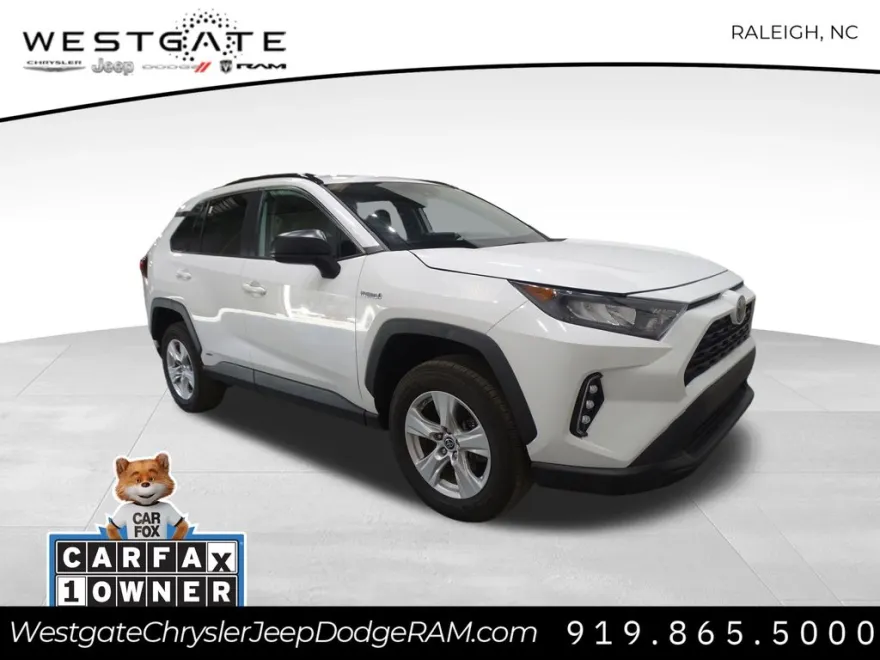 2021 Toyota RAV4 Hybrid LE photo 1
