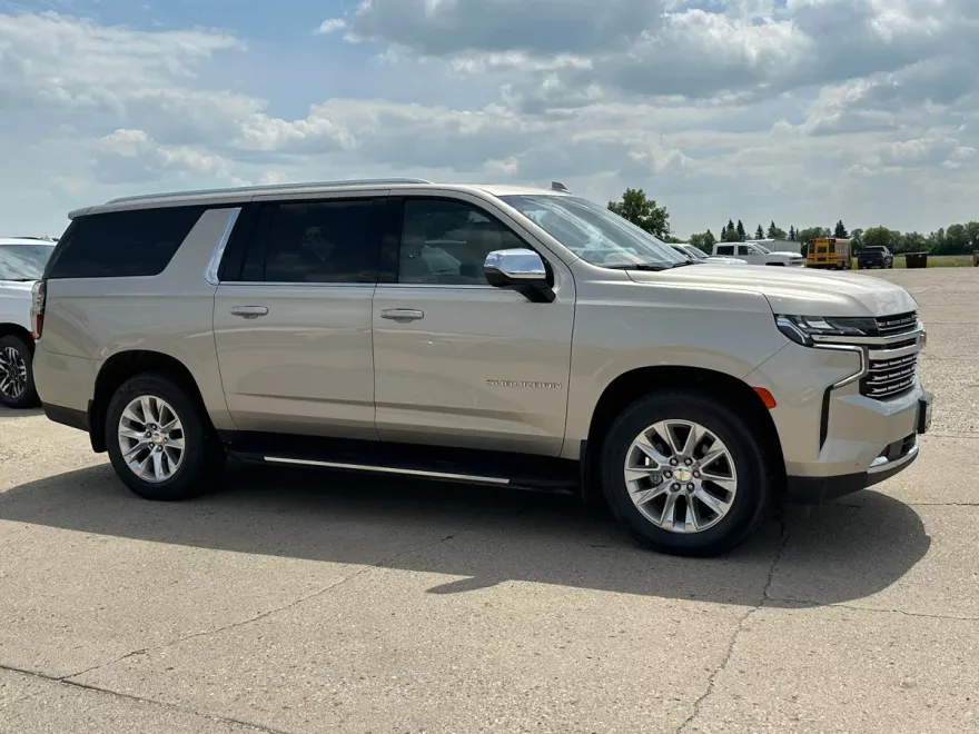 2021 Chevrolet Suburban Premier photo 1