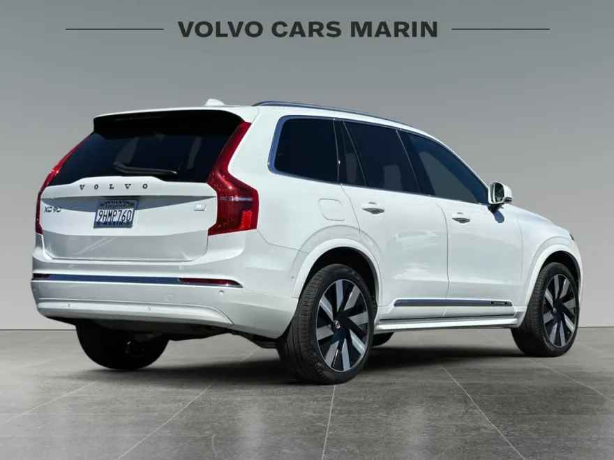 2024 Volvo XC90 T8 Ultimate photo 1
