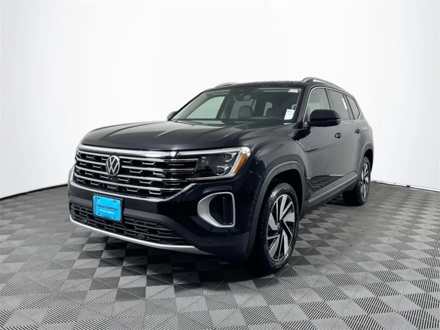 2025 Volkswagen Atlas SEL photo 1