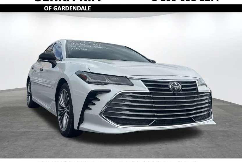2019 Toyota Avalon Limited photo 1