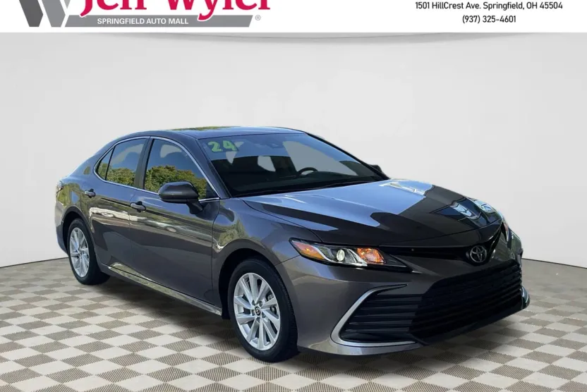 2024 Toyota Camry LE photo 1