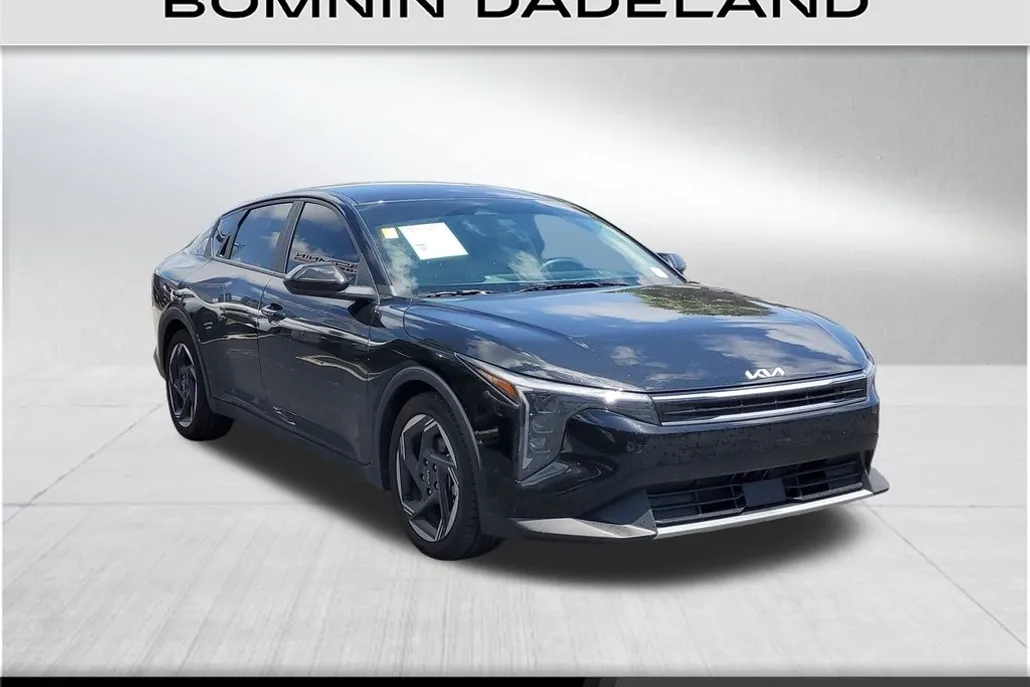 2025 Kia K4 EX photo 1