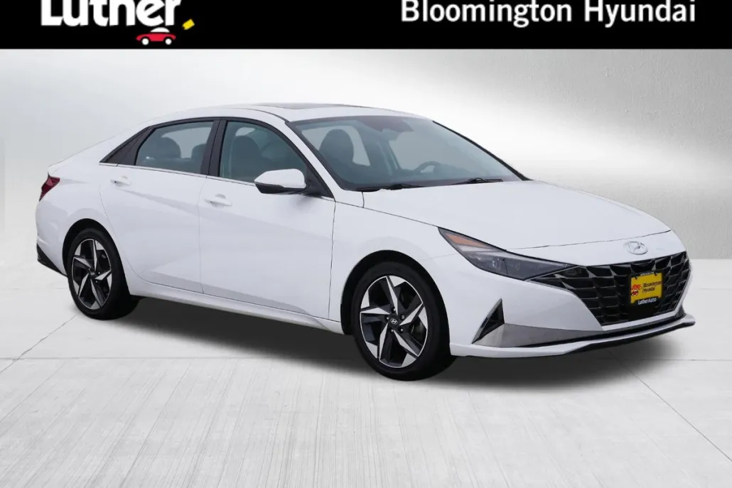 2022 Hyundai Elantra Limited photo 1