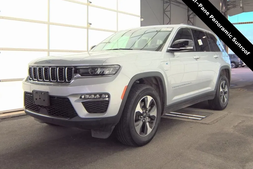 2024 Jeep Cherokee Limited 4xe photo 1