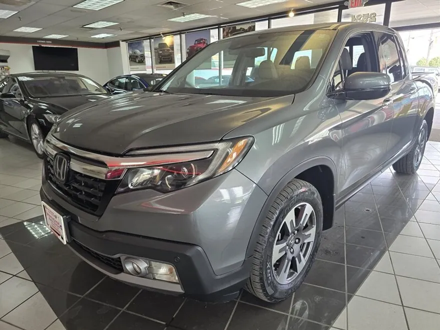 2019 Honda Ridgeline RTL-E photo 1