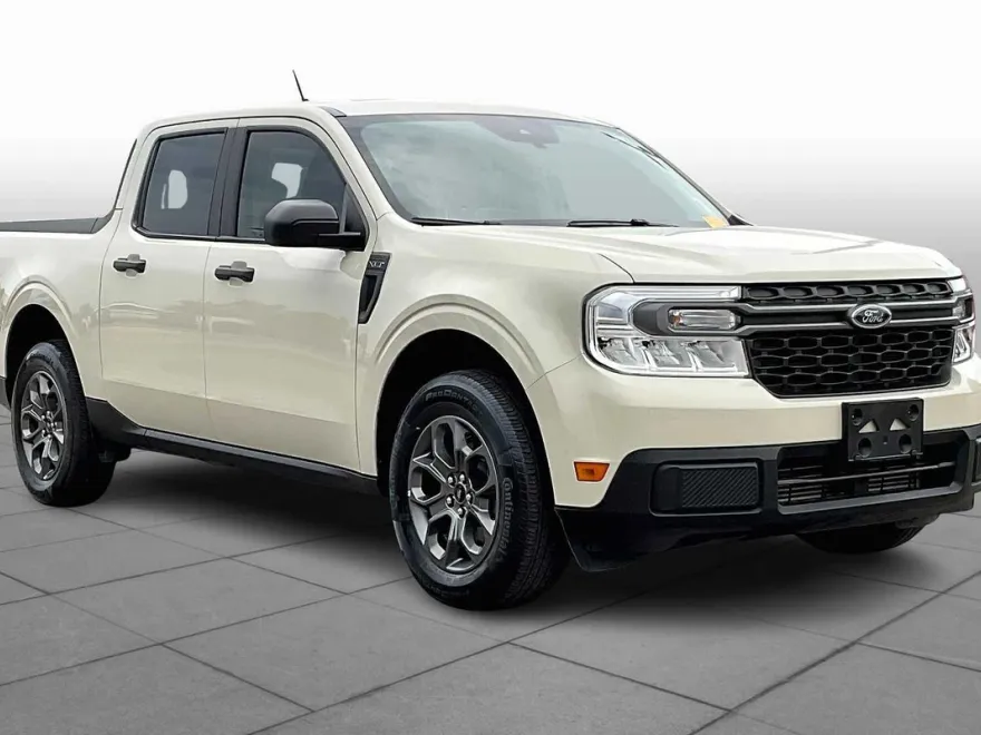 2024 Ford Maverick XLT photo 1