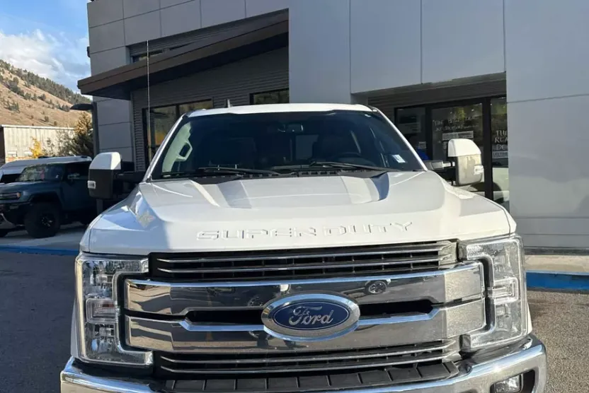 2019 Ford F-250 Lariat photo 1