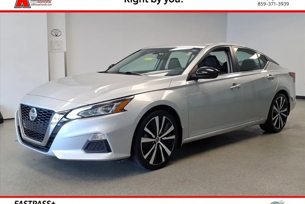 2020 Nissan Altima 2.5 SR photo 1