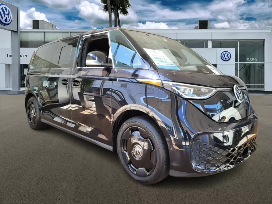 2025 Volkswagen ID. Buzz Pro S photo 1