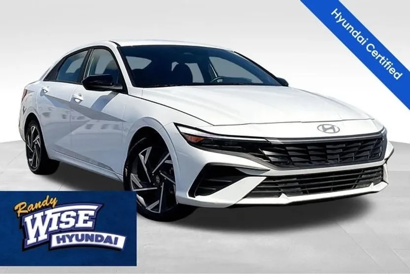 2025 Hyundai Elantra SEL Sport photo 1