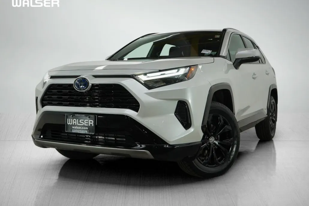 2024 Toyota RAV4 Hybrid SE photo 1