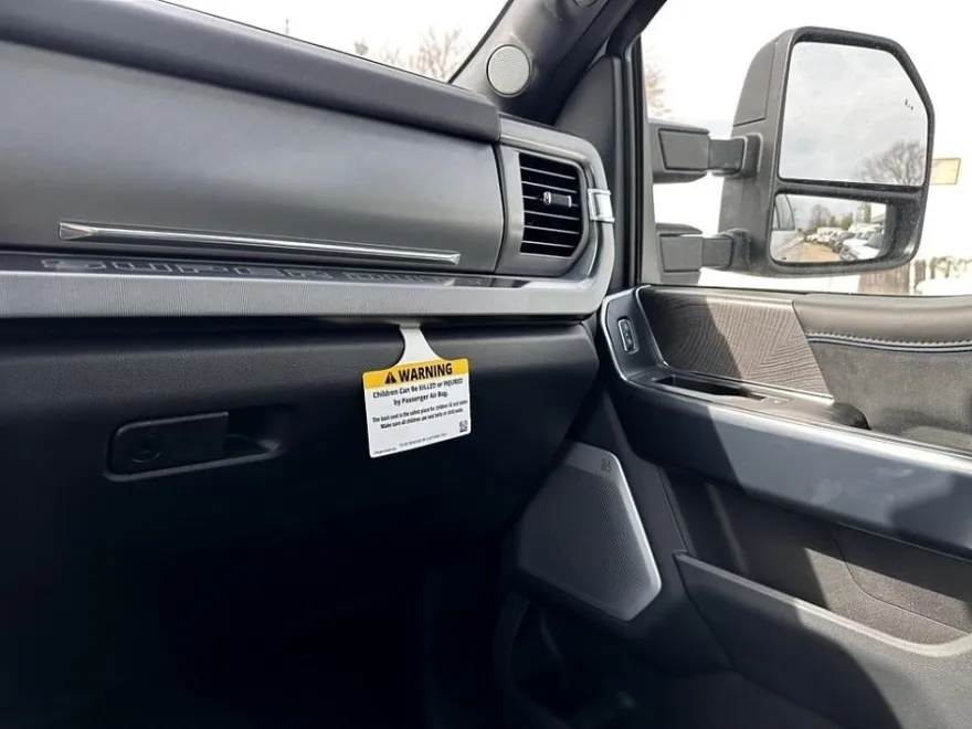 2025 Ford F-250 photo 36