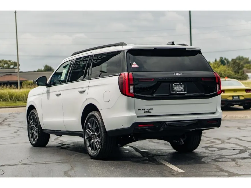 2025 Ford Expedition Platinum photo 1