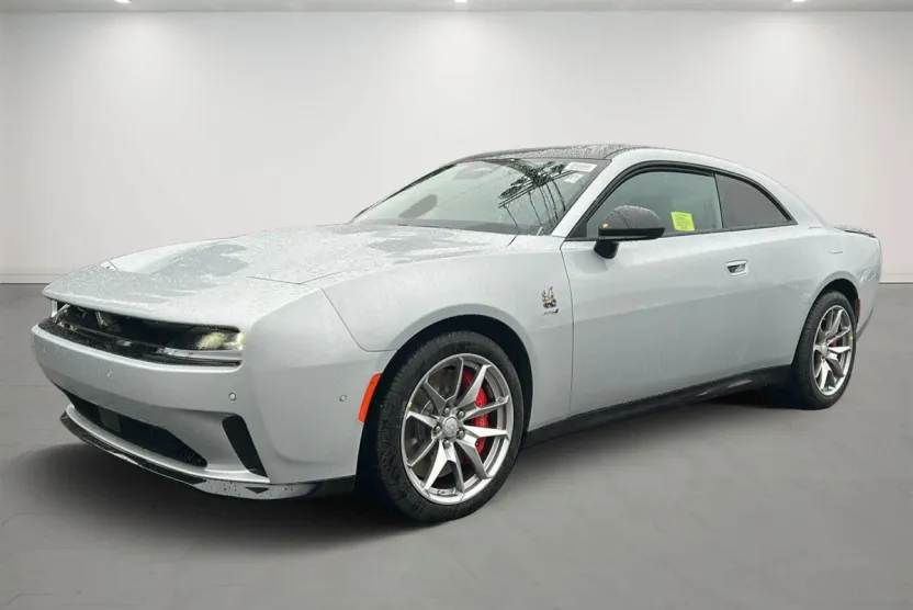 2025 Dodge Charger Daytona Scat Pack photo 1