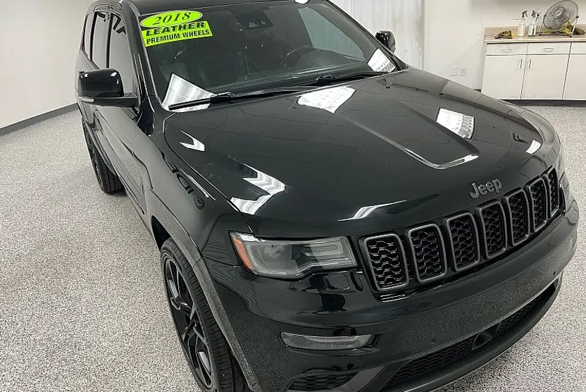 2018 Jeep Grand Cherokee Overland High Altitude photo 1