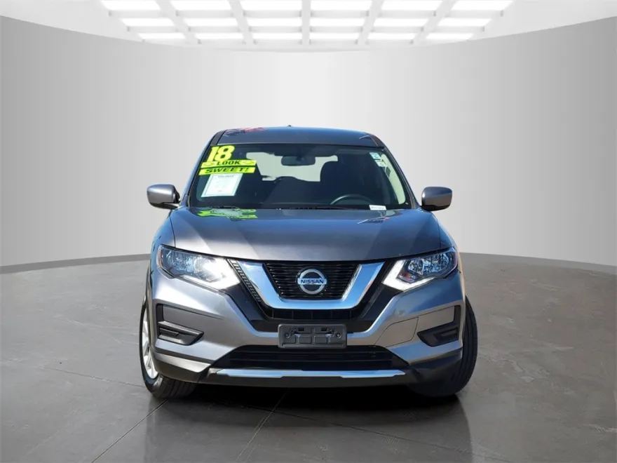 2018 Nissan Rogue S photo 1
