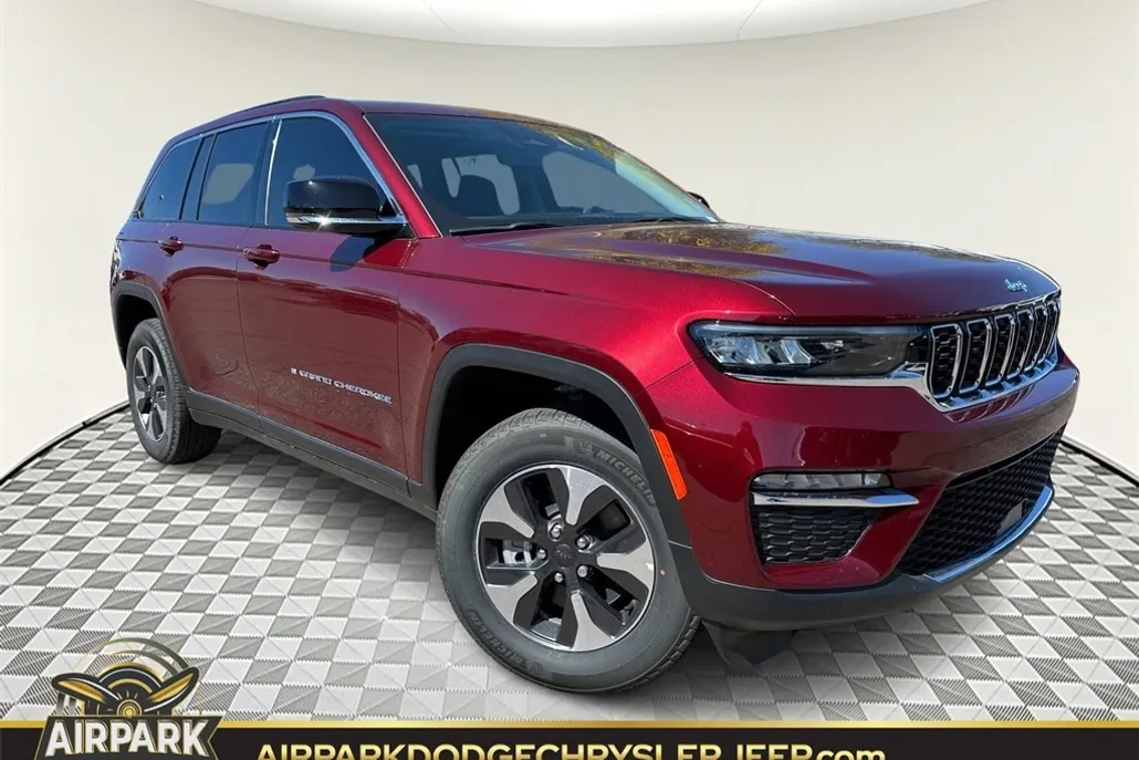 2023 Jeep Cherokee 4xe Base photo 1