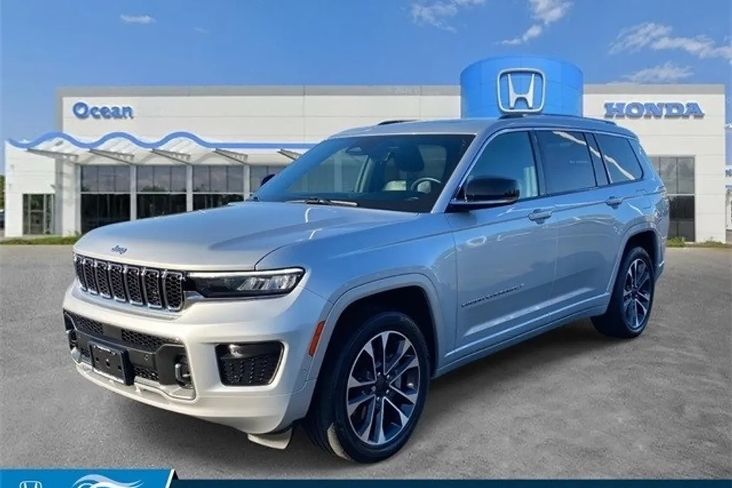 2021 Jeep Grand Cherokee Overland photo 1