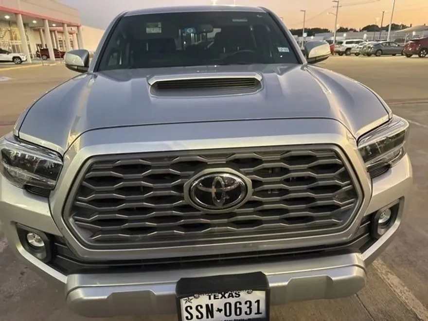 2023 Toyota Tacoma TRD Sport V6 photo 1