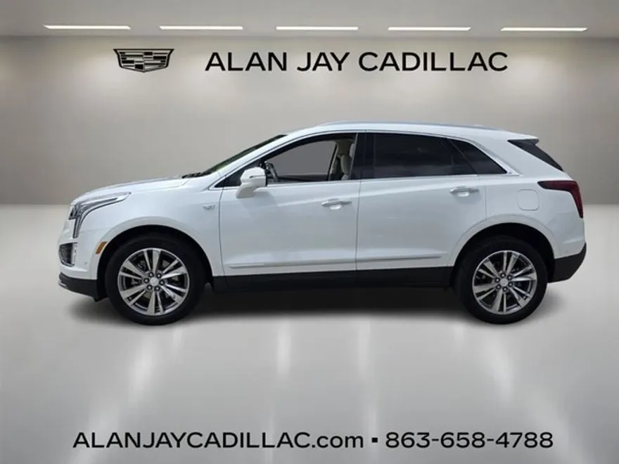 2021 Cadillac XT5 Premium Luxury photo 1