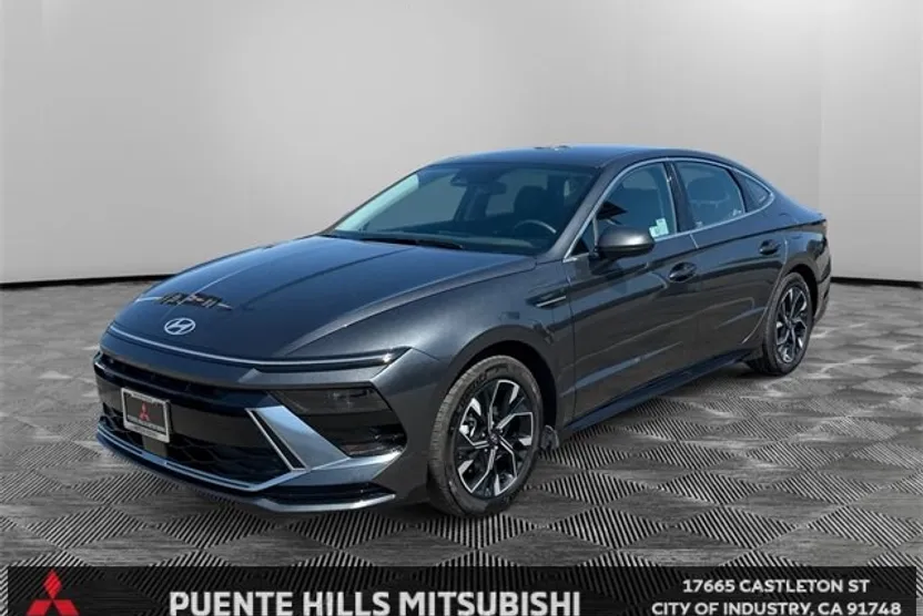 2024 Hyundai Sonata SEL photo 1
