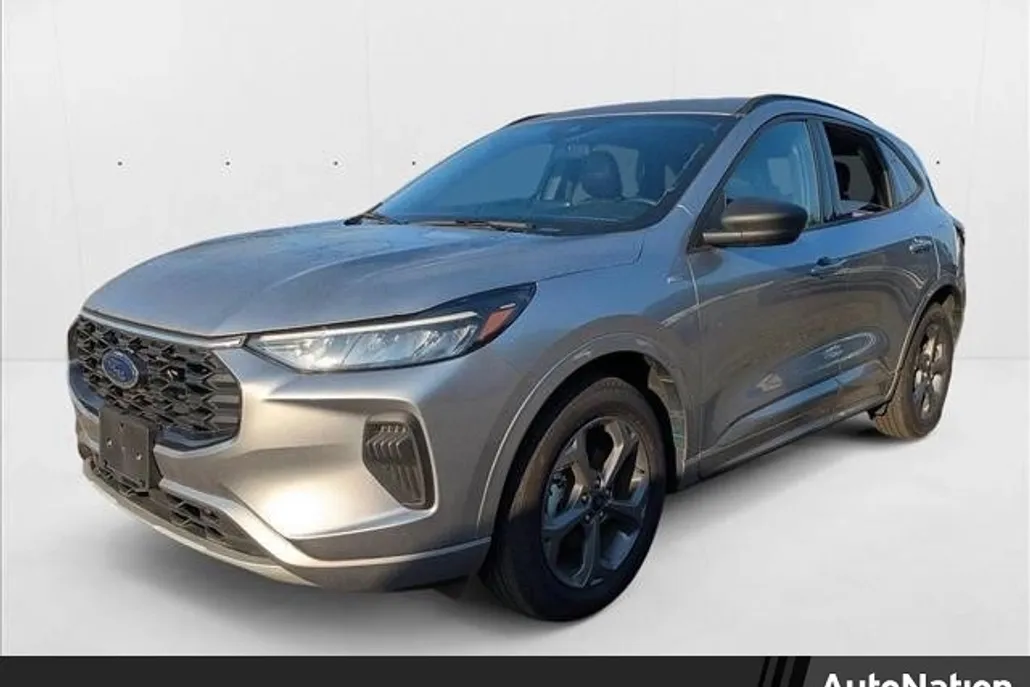 2023 Ford Escape ST-Line photo 1