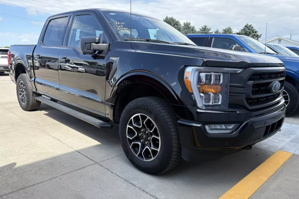 2023 Ford F-150 XLT photo 1