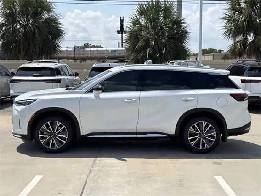 2026 Infiniti QX60 Luxe photo 1