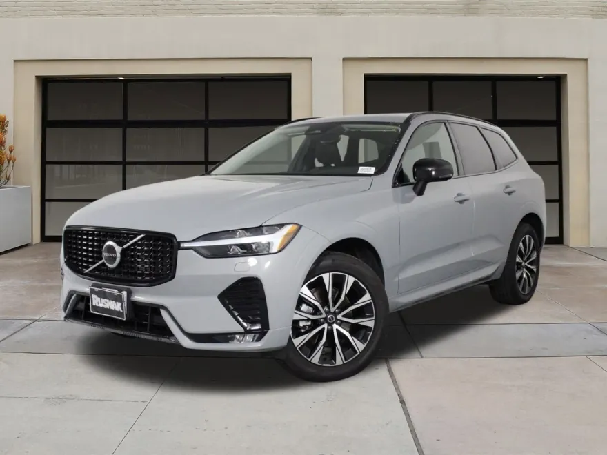 2025 Volvo XC60 B5 Core photo 1