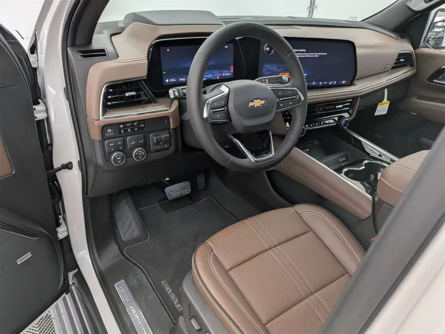 2025 Chevrolet Suburban High Country photo 1