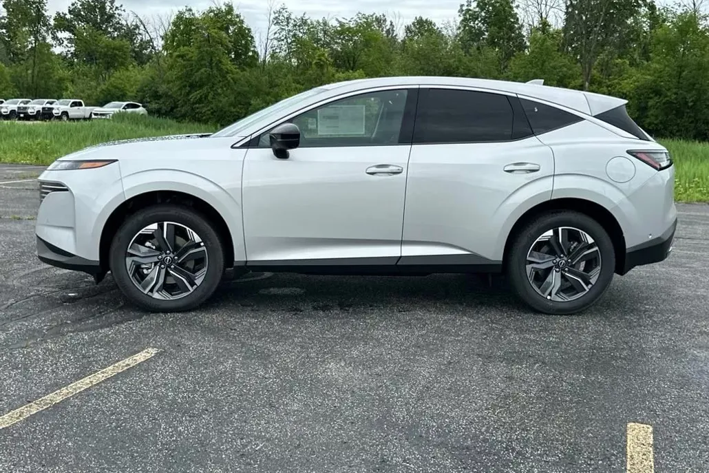 2025 Nissan Murano SL photo 1