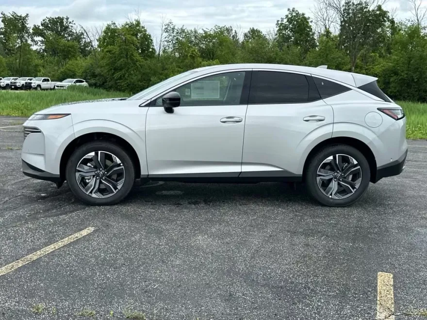 2025 Nissan Murano SL photo 1