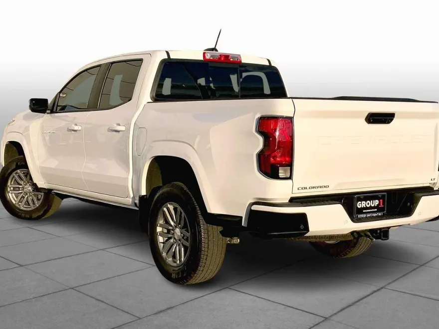 2023 Chevrolet Colorado LT photo 11