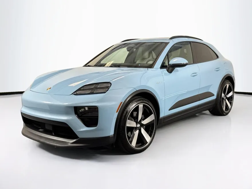 2025 Porsche Macan Electric photo 1