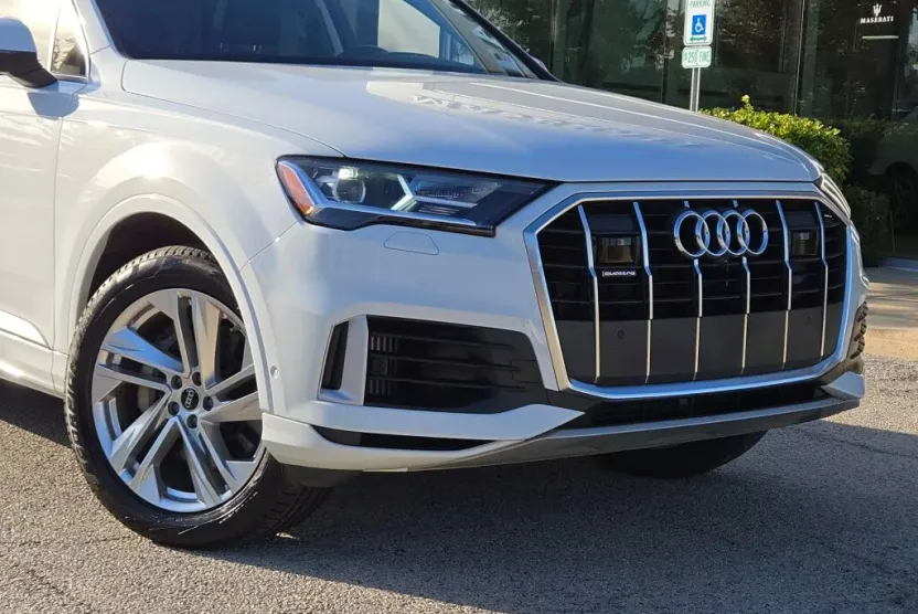 2022 Audi Q7 55 Premium Plus photo 1