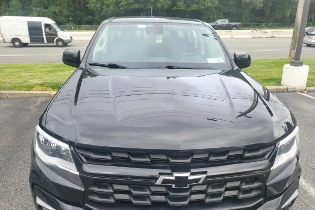 2022 Chevrolet Colorado LT photo 1