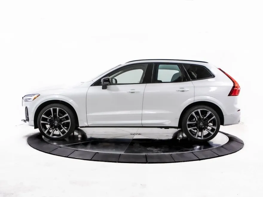 2022 Volvo XC90 Recharge Inscription Expression photo 1