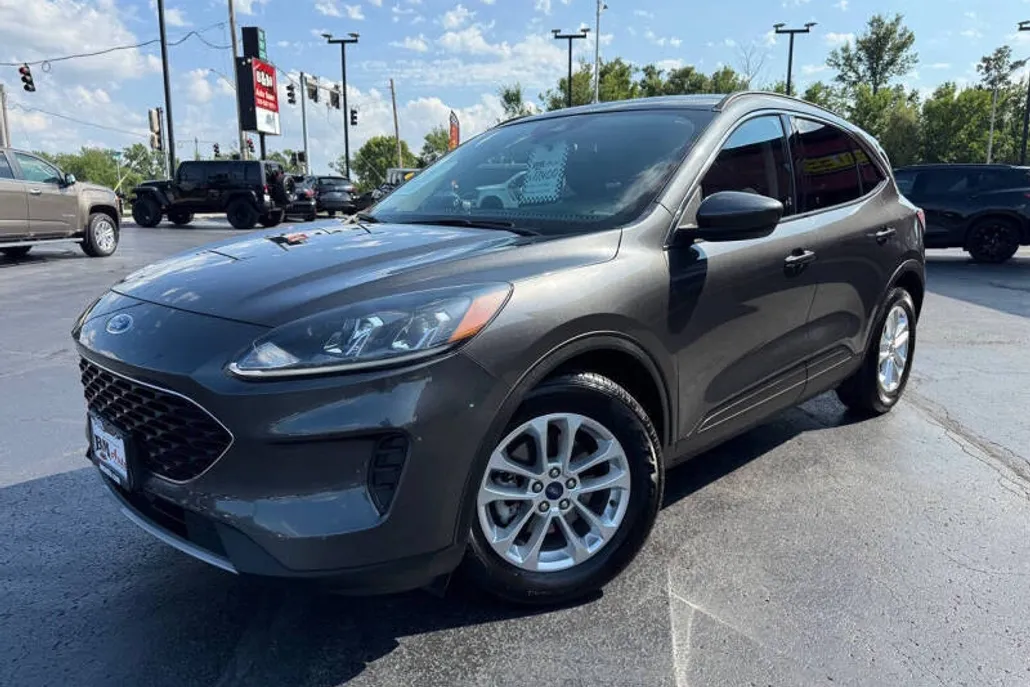 2020 Ford Escape SE photo 1