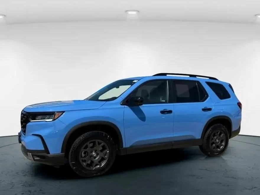 2025 Honda Pilot TrailSport photo 1