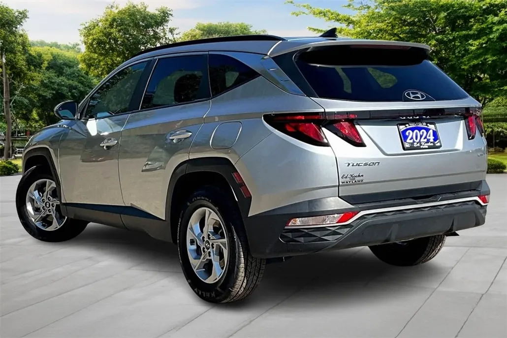 2024 Hyundai Tucson SEL photo 1