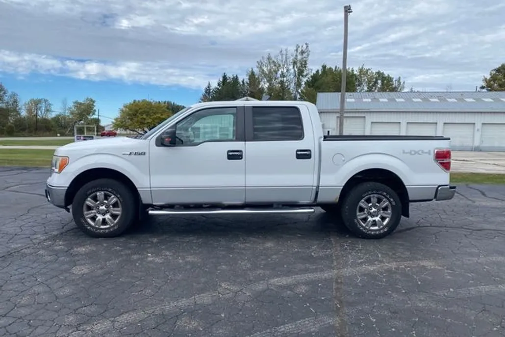 2010 Ford F-150 XLT photo 1